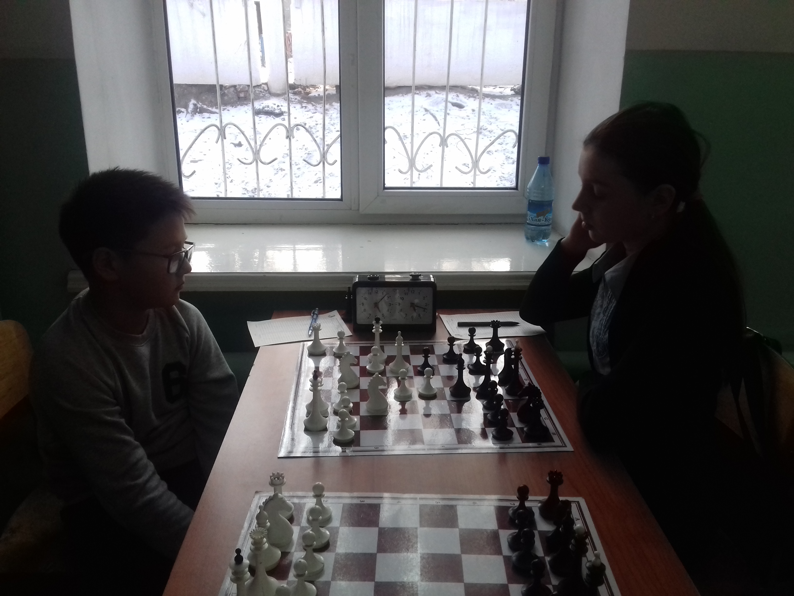 Ирина Ломова побеждает Антона Кильчичакова.